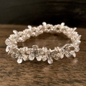 Bridal white flower bracelet